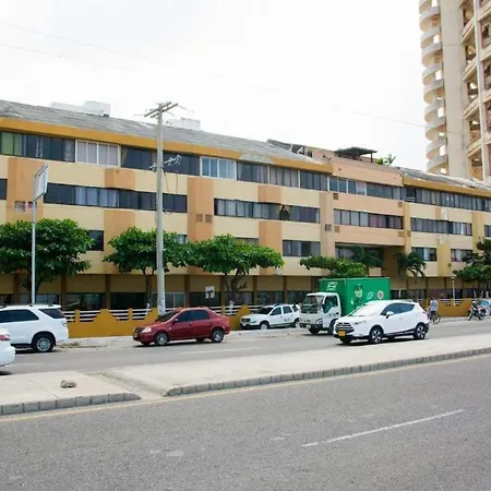 Apartamento Marbella - En Edificio Frente A La Playa Cerca Al Centro Histórico