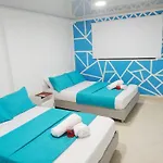 Apartamento Marbella - En Edificio Frente A La Playa Cerca Al Centro Historico